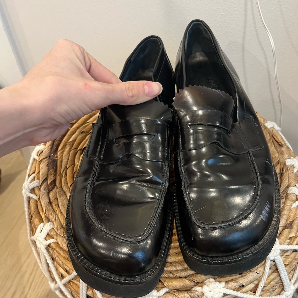 Donald J. Pliner Black Patent Leather Platform Loafers Grunge Y2K Preppy Punk